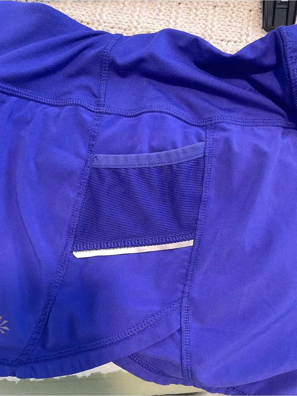Athleta Women’s Athletic Running Hiking Workout Shorts with Lining and Pockets